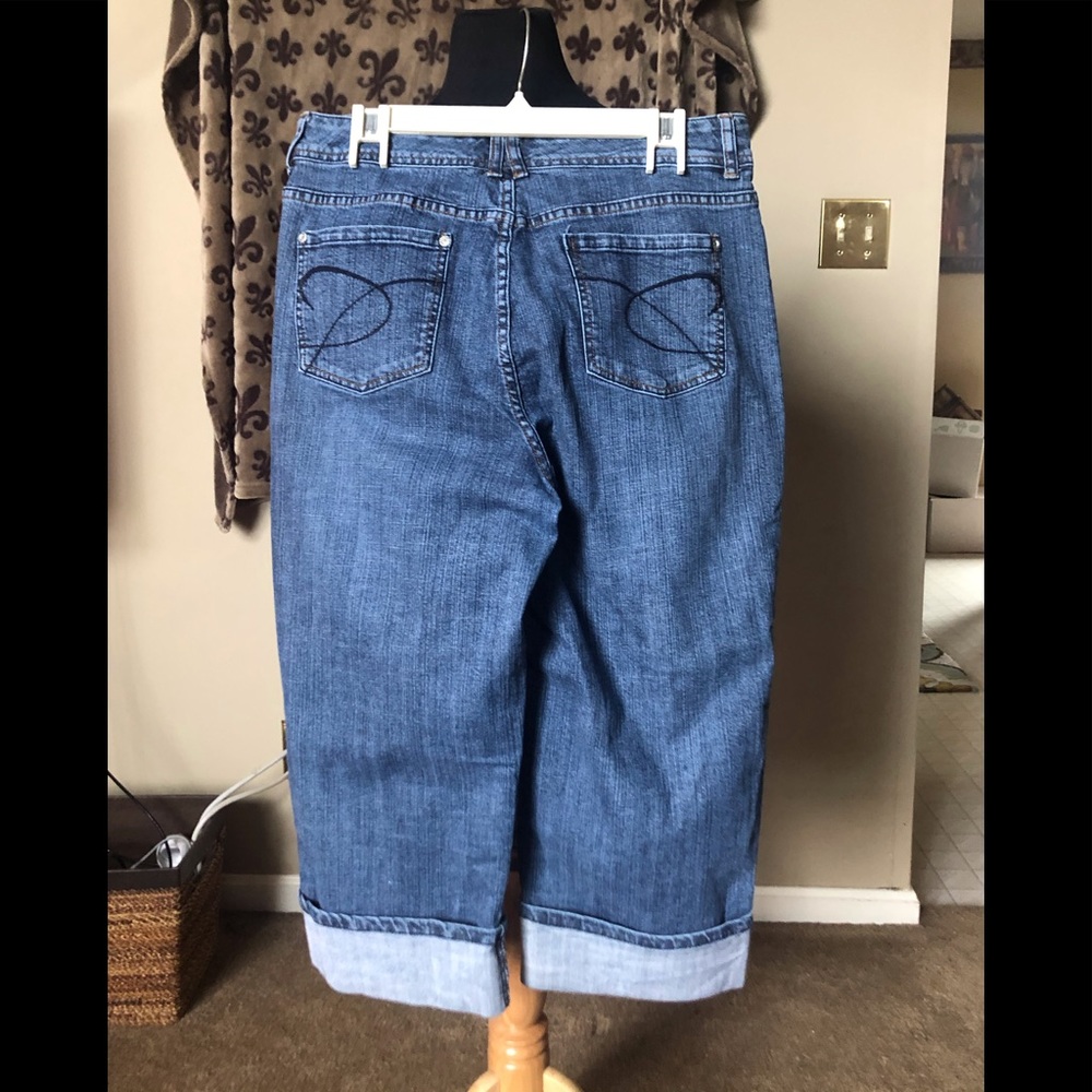 Chico’s Cropped Jeans - Picture 3 of 3